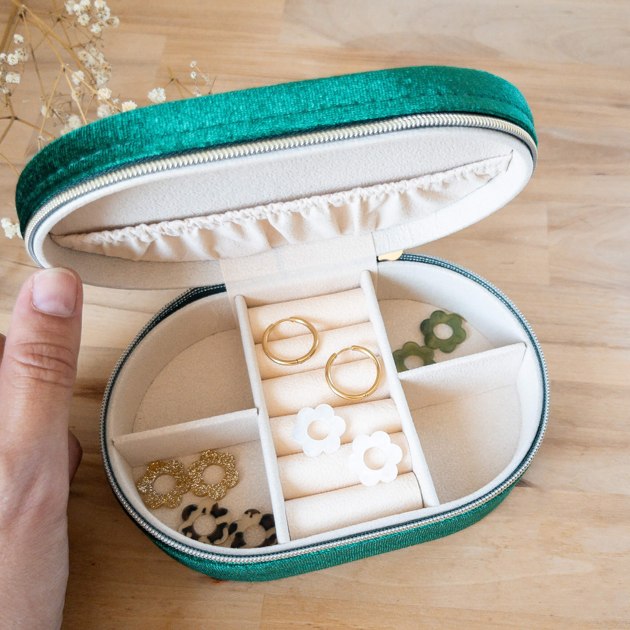 Boite à bijoux ovale en velours - Vert sapin - Numette