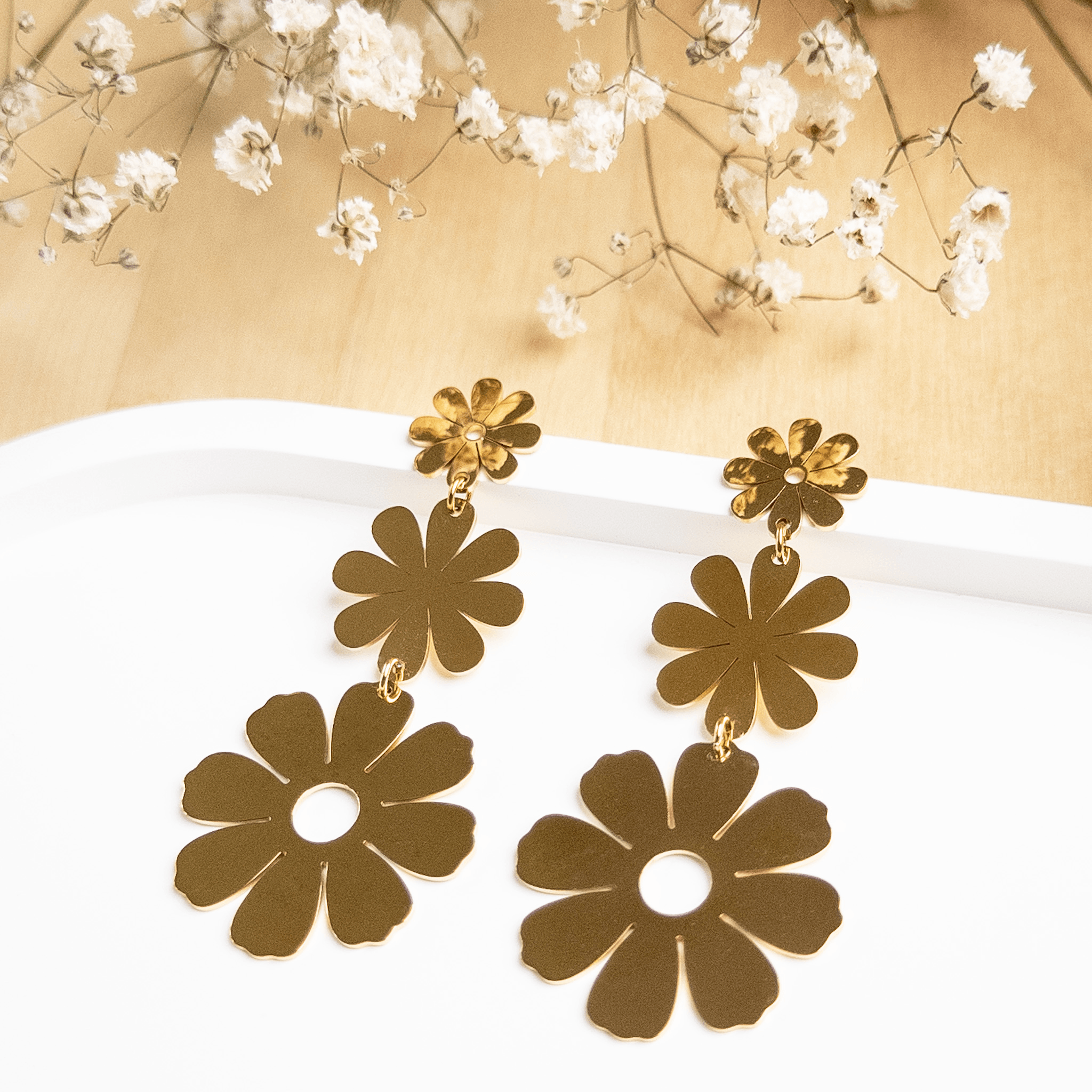 Boucles d'oreilles pendantes fleurs Marguerite - Doré