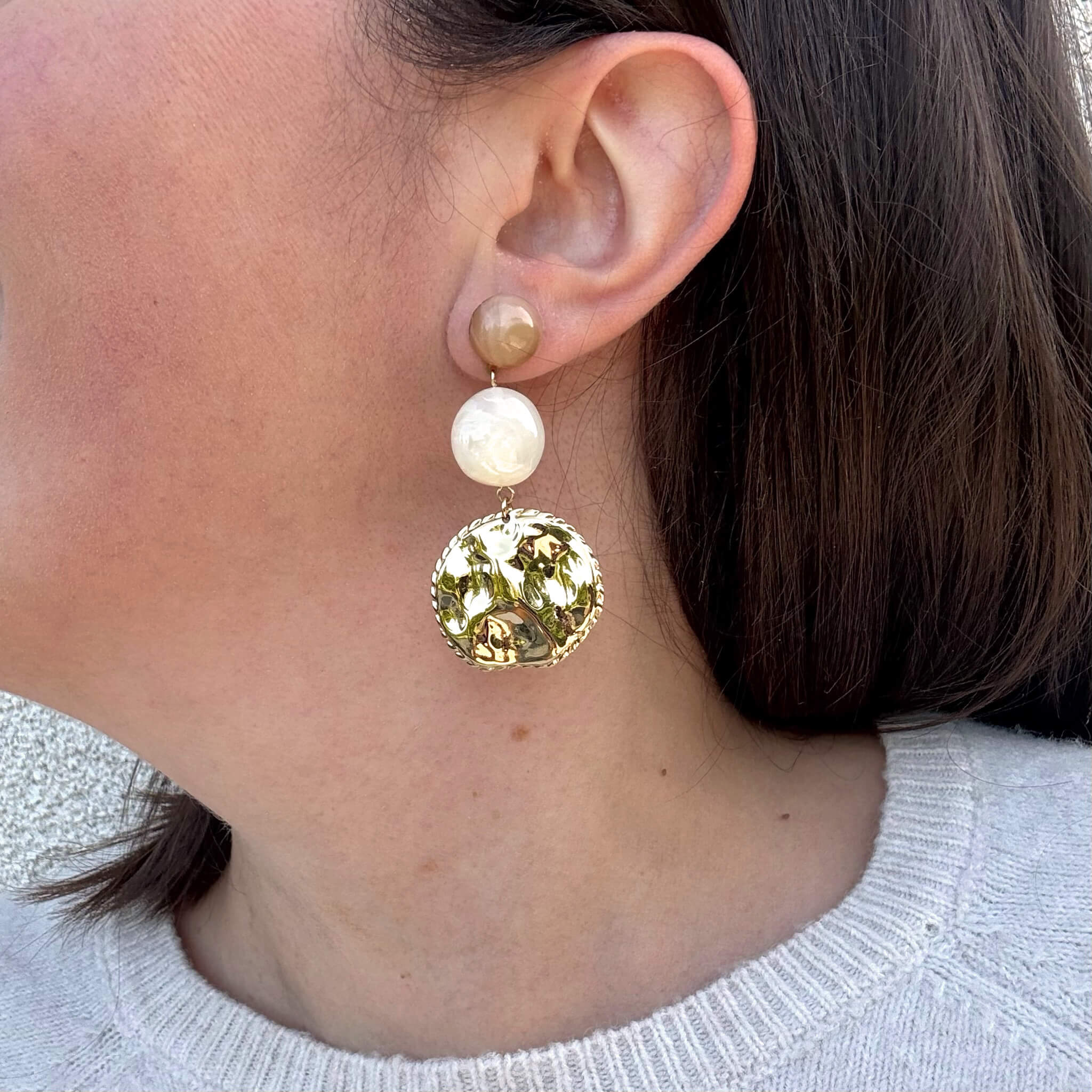 Boucles d'oreilles bicolores Théa - Crème