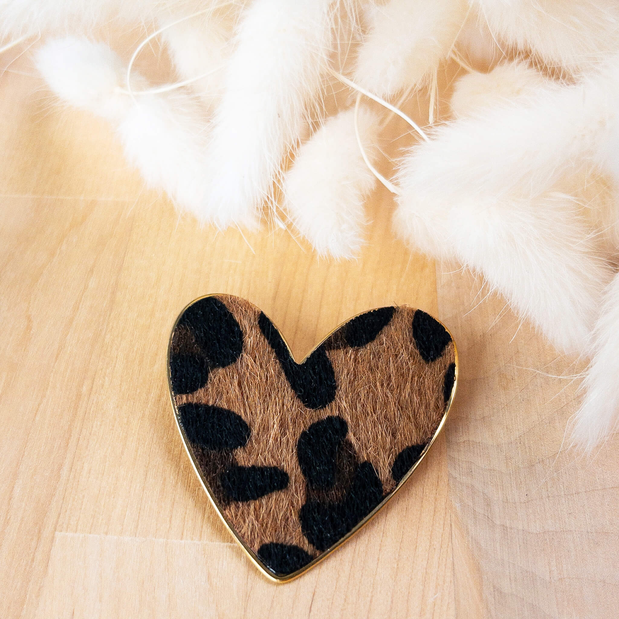 Broche coeur léopard April