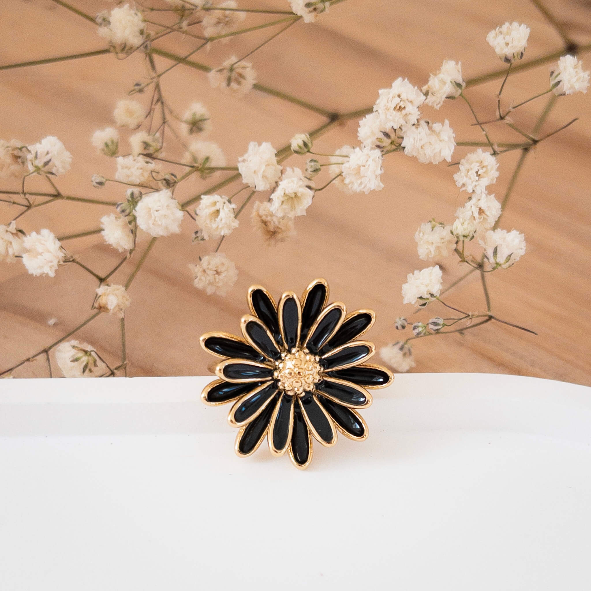 Bague fleur émaillée noir Julia