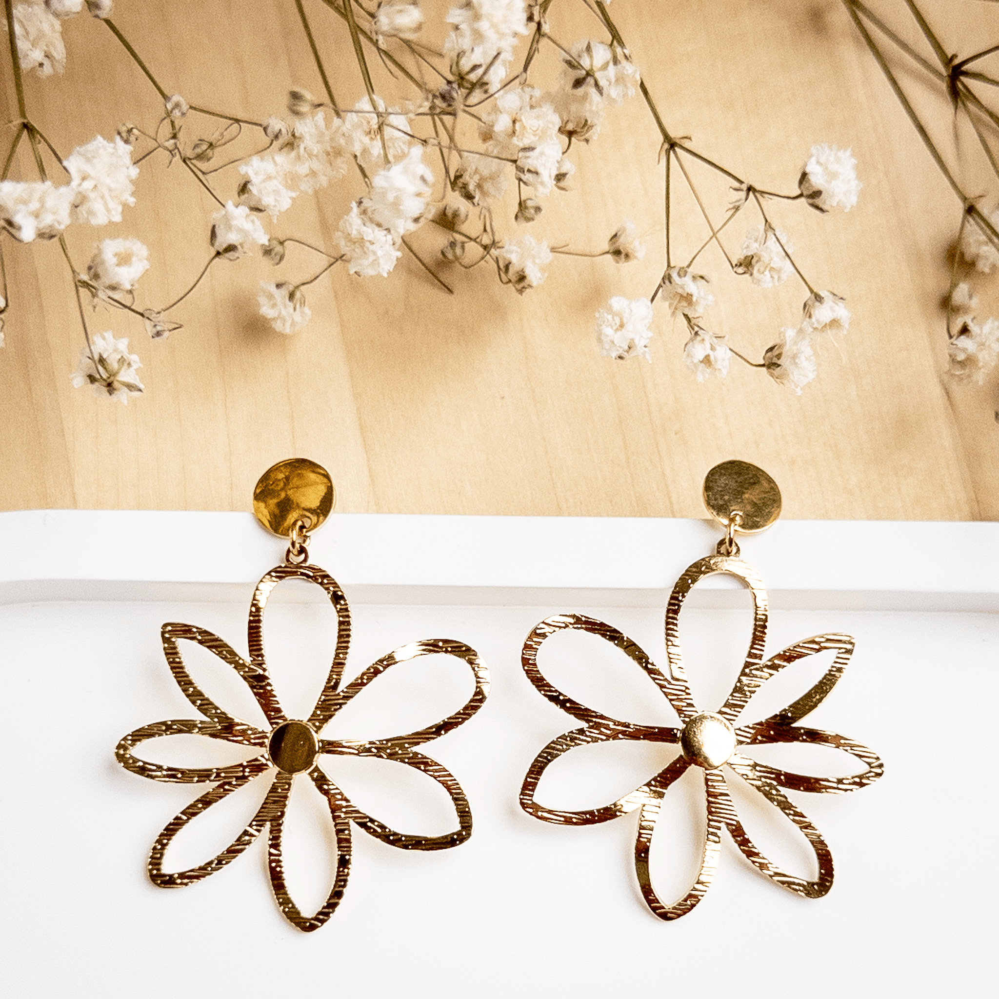 Boucles d'oreilles pendantes fleurs Charlotte - Doré