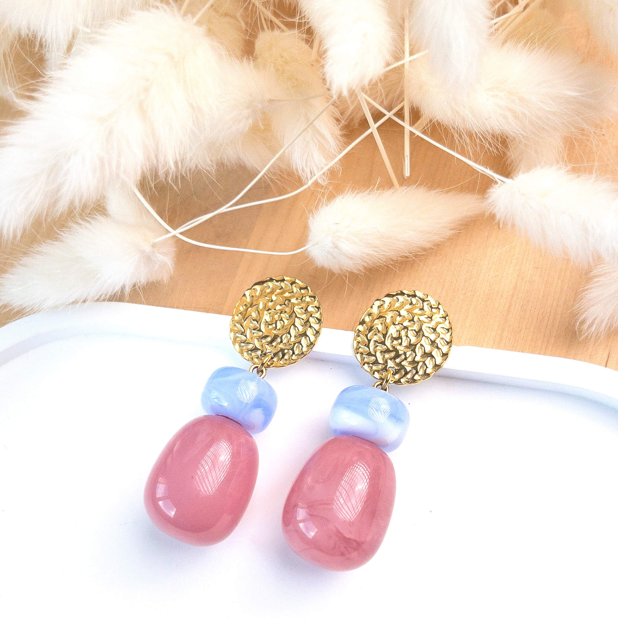 Boucles d'oreilles en résine bicolores Candice - Rose et bleu