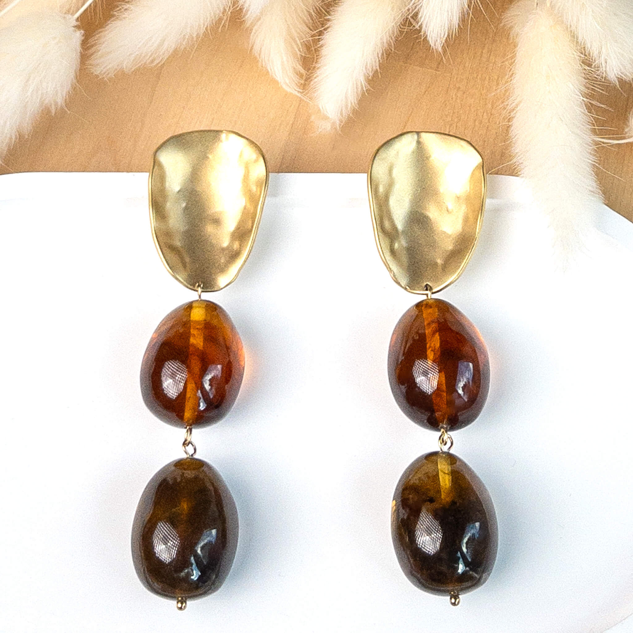 Boucles d'oreilles en résine Sarah - Ambre