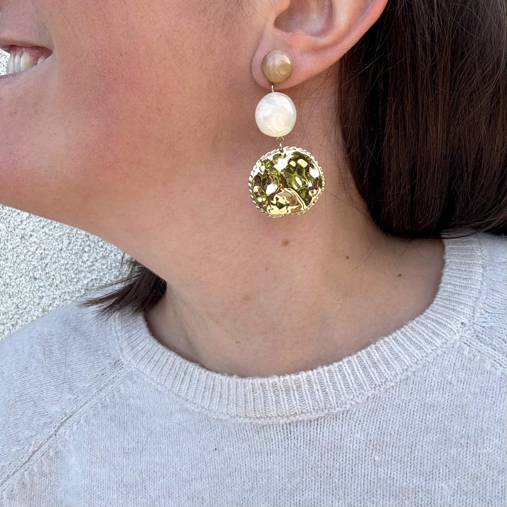 Boucles d'oreilles bicolores Théa - Crème