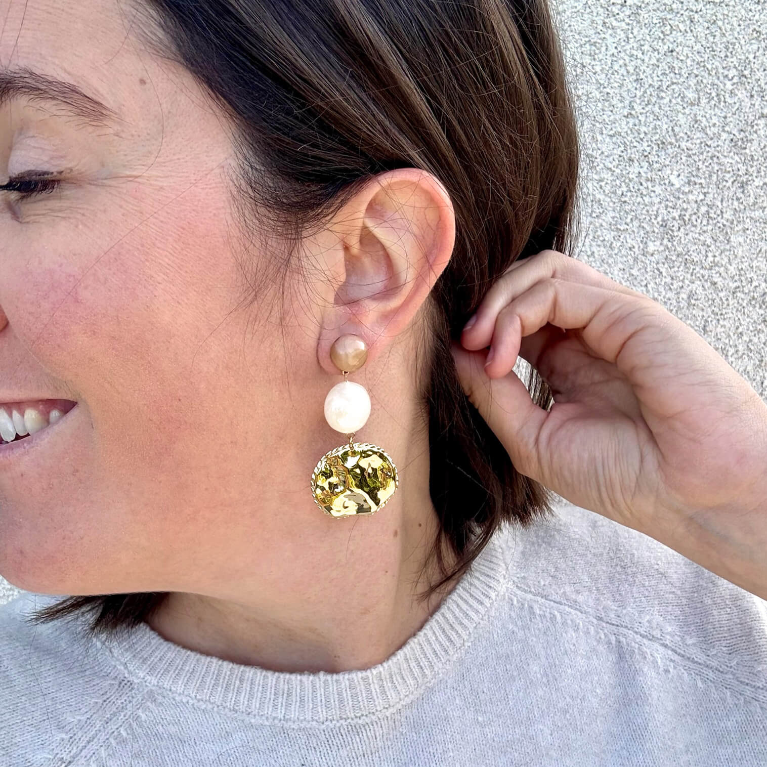 Boucles d'oreilles bicolores Théa - Crème