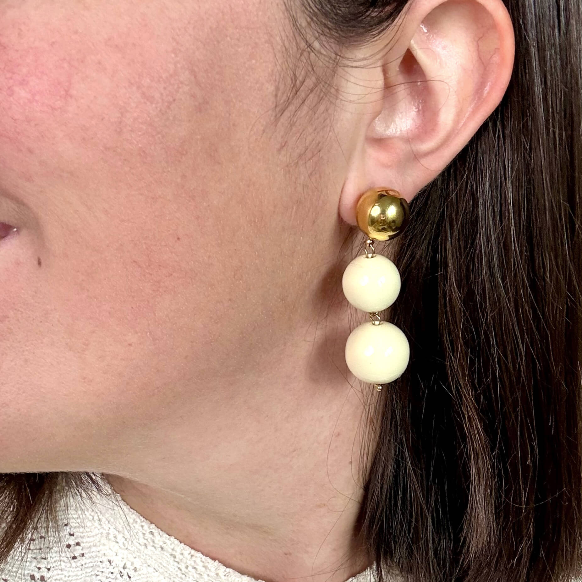 Boucles d'oreilles triple boules Amanda - Ecru