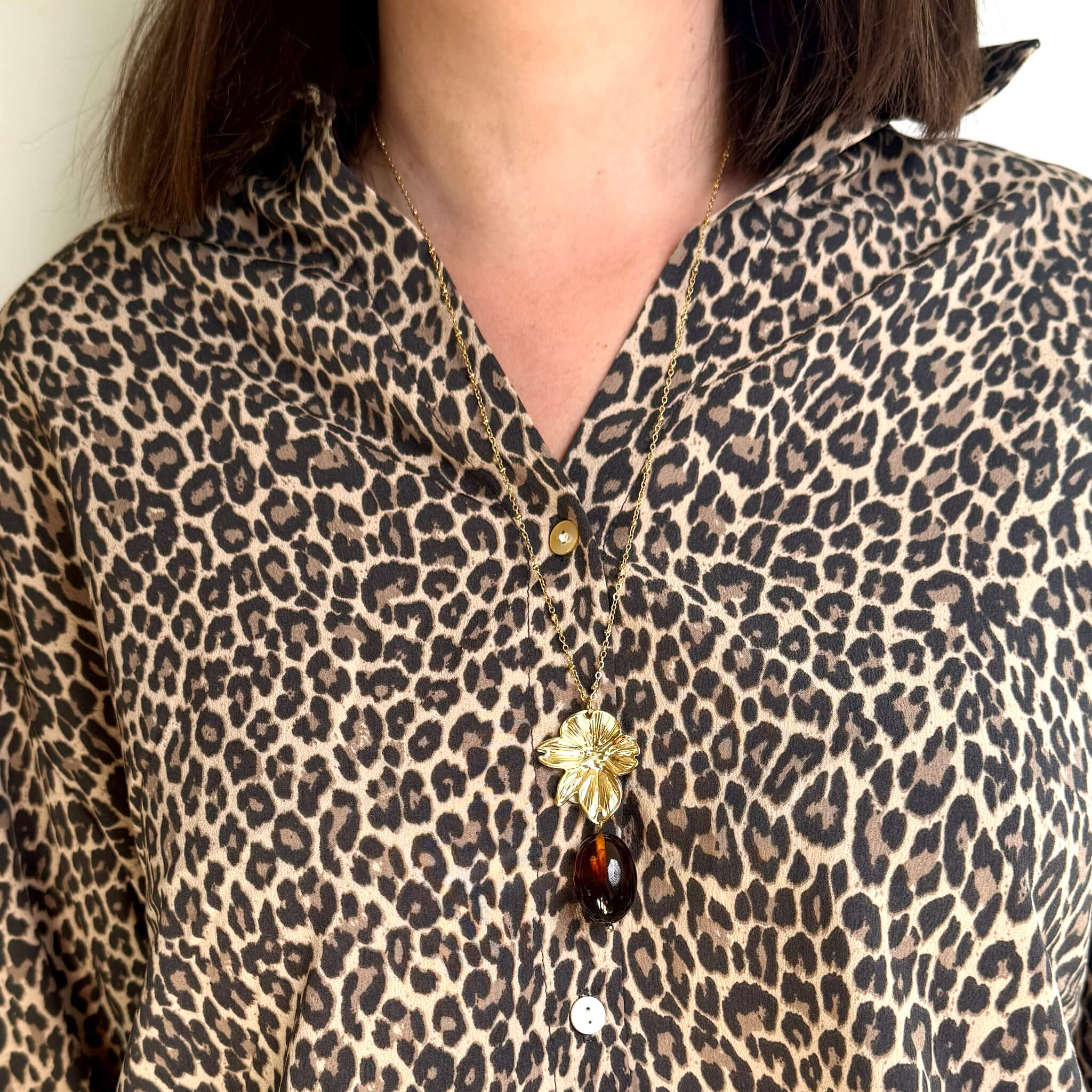 Collier sautoir fleur & résine Solweig - Ambre